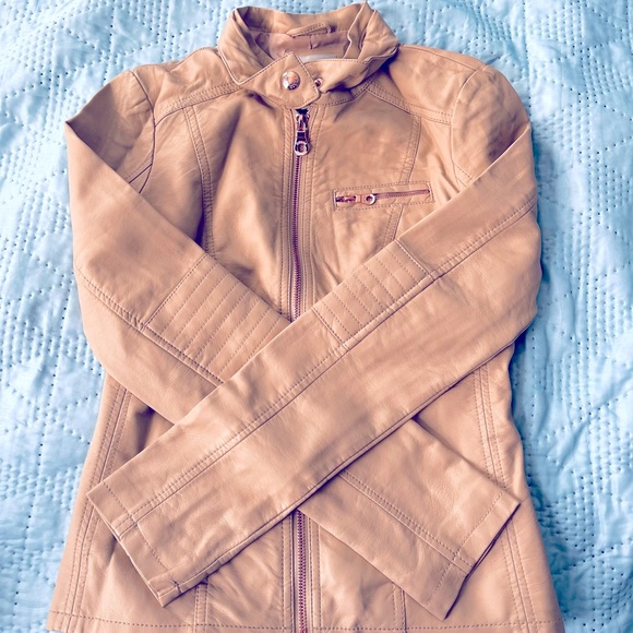 Beige Guess leather jacket - Picture 1 of 6